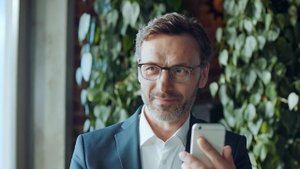 Varilux_2_20 мультифокусные очки для людей после 40 лет