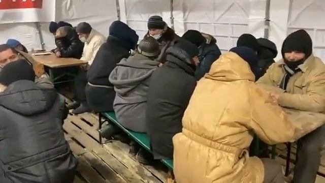 Палатка для бездомных смотреть онлайн