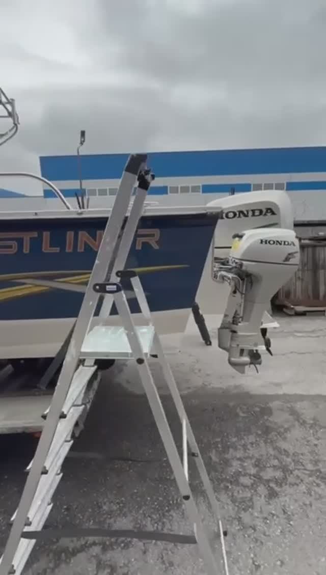 Crestliner Eagle 2300 SST