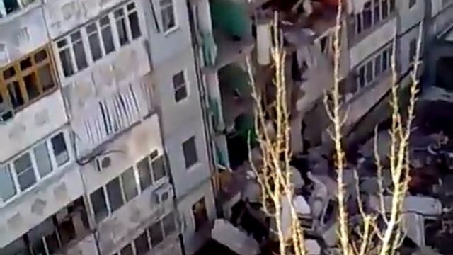 Обрушение подъезда в Астрахане 2 смотреть онлайн