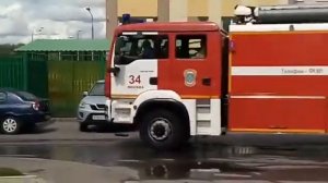 Пожарные машины. Спецтехника. Красная пожарная машина. Служба спасения. Противопожарная техника.