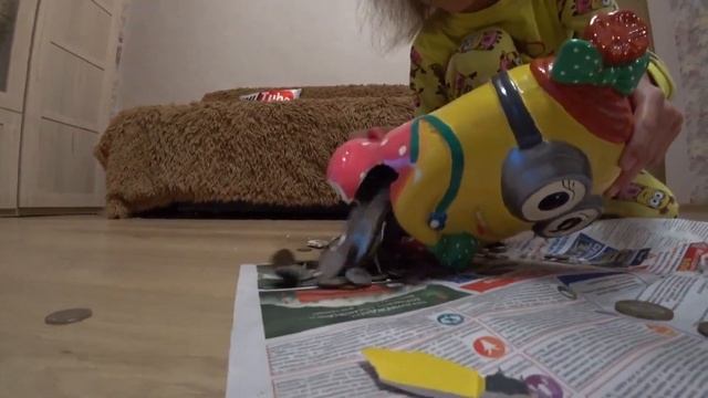 София РАЗБИЛА СВОЮ КОПИЛКУ смотреть онлайн