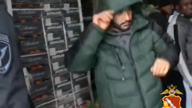 задержание мигрантов смотреть онлайн