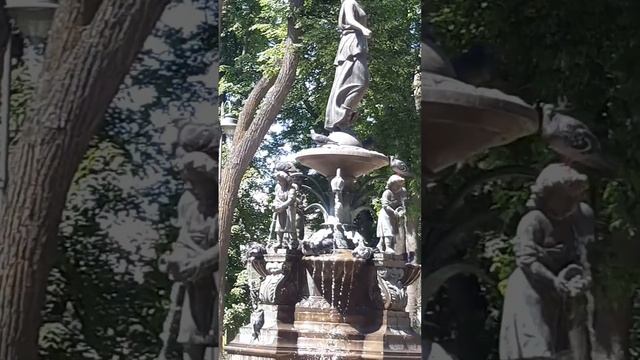 Из рубрики Любимые места Казани ♥️ Лядском сквер на ул.Горького♥️