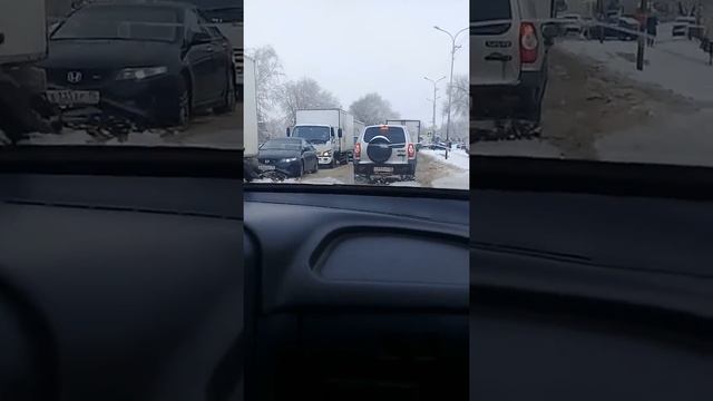 Трасса Ставрополь-Светлоград, затор Грачевка-Ямки, камазы стоят! Лучше не соваться!!!!!