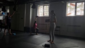 пилатес силовой с гантелями