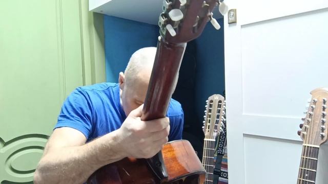 12струн , Луначарка, почти как у Цоя, купил на авито. смотреть онлайн