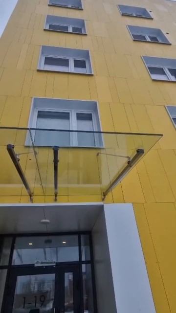  Выполнены работы по замене разбитого стекла на ко