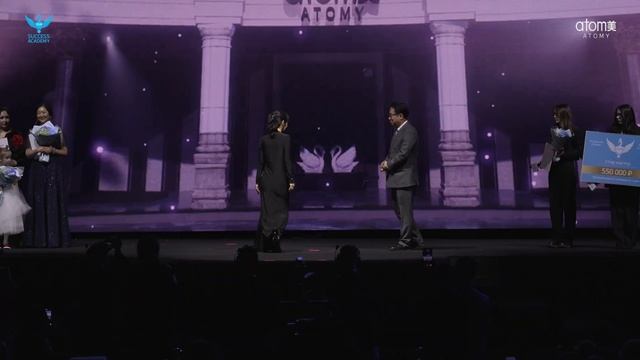 Награждение Стар Мастера Атоми | Ирина Ли | Академия Успеха в Москве смотреть онлайн