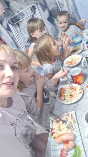 в тесноте # зато счастливы # не гнивите бога # крыша ест? смотреть онлайн