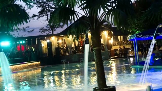 HOTEL PREZIDENT - Открытый бассейн смотреть онлайн