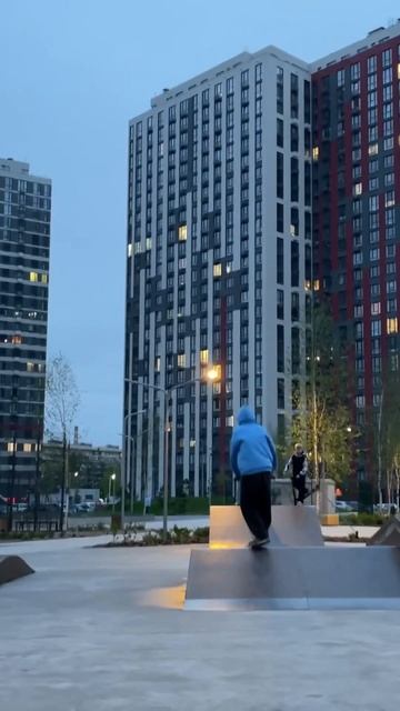 Трюки по периле на 5.0 🫠 #самокат смотреть онлайн