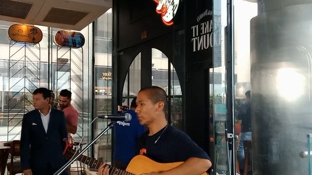 Yellow Coldplay Cover By Sange Dorje Lama смотреть онлайн