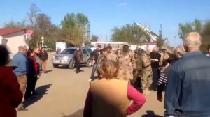 Лиманское.Одесская обл.24 апреля,2016.сносят памятник Ленину в Одесской области