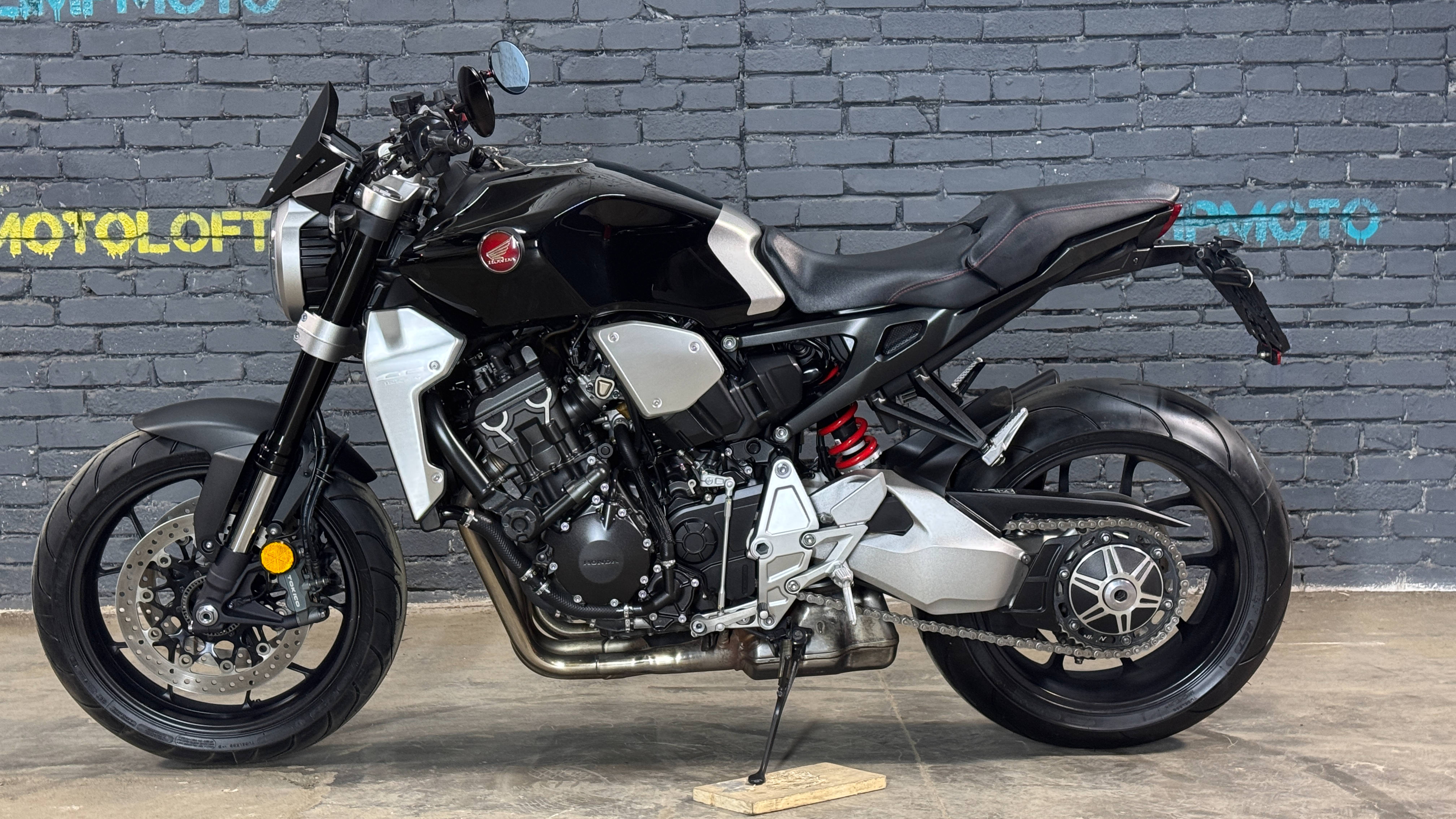 IMG_4479 смотреть онлайн