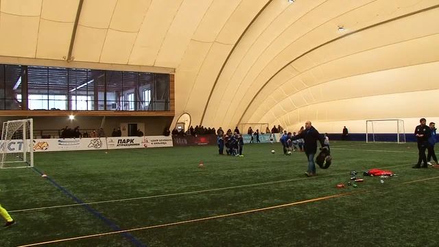 Стадион: Металлист, манеж 1.2 смотреть онлайн