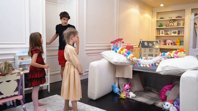 24 Часа в Палатке ЧЕЛЛЕНДЖ! Тата рассказывает страшные истории | TATA TV смотреть онлайн