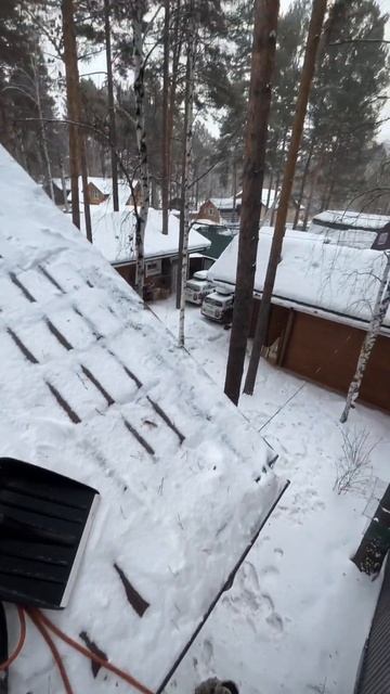 Очистка крыши от снега Иркутск и область 8-914-899-44-40 смотреть онлайн