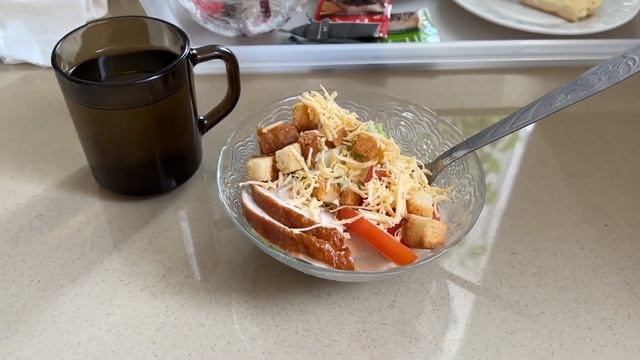 VLOG: 30 ЧАСОВ В МАШИНЕ | Из России в БЕЛАРУСЬ, считаем траты, кормим собаку, наслаждаемся видами 🚗 смотреть онлайн