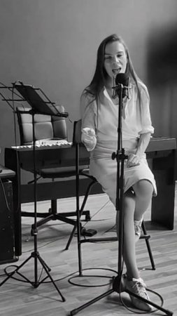 Miley Cyrus - Flowers (lounge cover)
