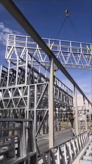 Установили стропильную систему для рынка в Серпухове? смотреть онлайн