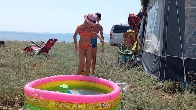 Почему мы спим в доме!? Что происходит к концу отпуска. Вода из бювета и набережная после дня город смотреть онлайн