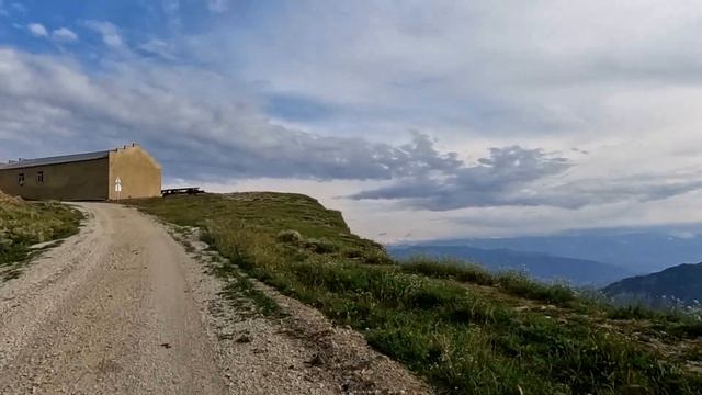 Гумбетовский район. Сивух. Поехали по перевалам в Дылым. смотреть онлайн