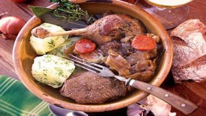 Утка по-деревенски с квашеной капустой