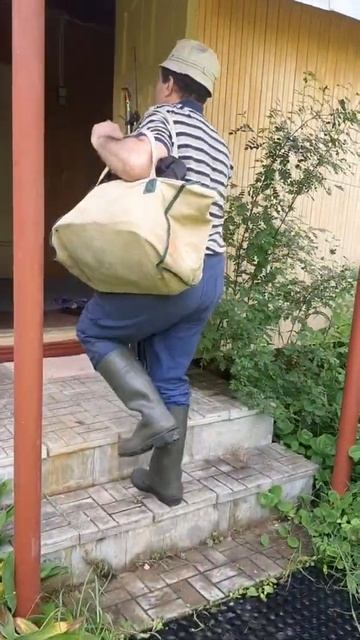 #Муж вернулся с рыбалки смотреть онлайн