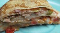 Блинчатый пирог с фаршем и овощами