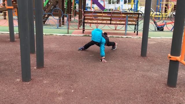 Воркаут-атлет 6 лет Богдан Загорский смотреть онлайн