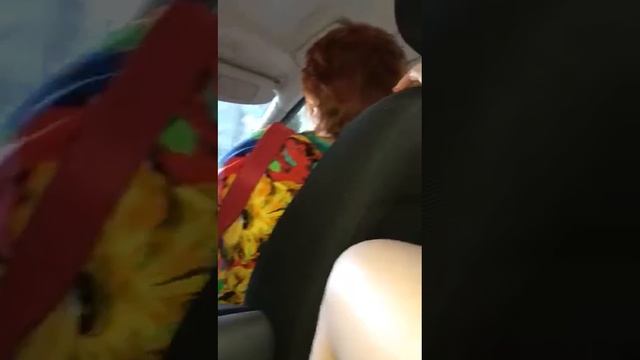 Угарная пятигорчанка спорит с сыном (Ирочка) смотреть онлайн