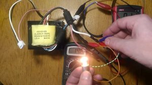 Тест трансформатора R333H E154515 на холостом ходу из бесперебойника для зарядного устройства.