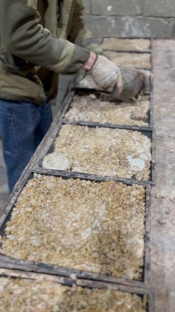 Заливка цокольной плитки из. Кевларабетона. 8928 600 6004 #тротуарнаяплитка #брусчатка #плиткаримов смотреть онлайн