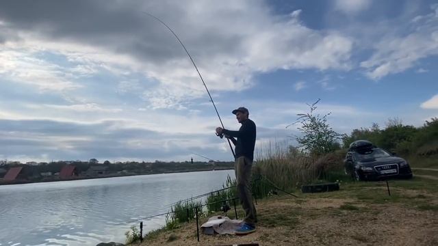 Ловим карпа с сыном. Озеро Аква Сити смотреть онлайн
