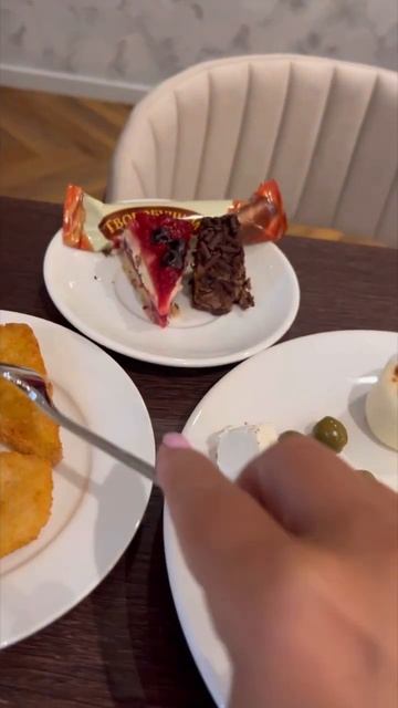 ЗАВТРАК в центре ПИТЕРА#Hotel Helen#2023#путешествия смотреть онлайн