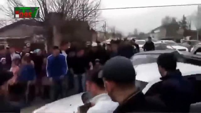 Борьба за почётное место | White HD смотреть онлайн