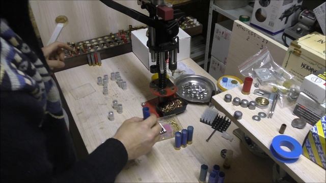 Заряжаю патроны для краш теста. Двойной и тройной заряд. смотреть онлайн