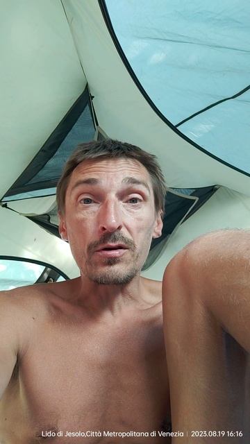 19/08/2023 Вещаю из палатки - как живётся украинцам-беженцам в Италии - информация из первых уст смотреть онлайн