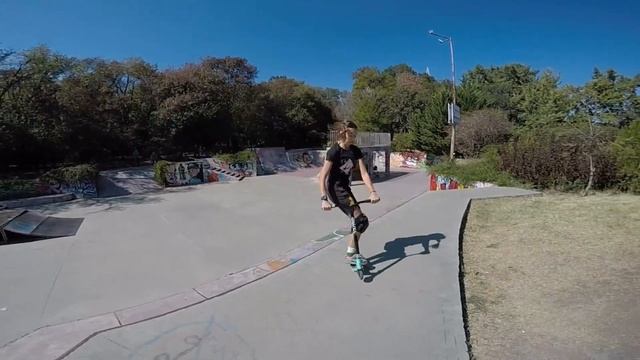 Яна Димитрова, 16 години, трикове с тротинетка NESCAFÉ 3in1 #ChatBeforeYouJudge смотреть онлайн