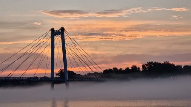 Рассвет над Енисеем🌄 #Красноярск 🧡🩵 смотреть онлайн