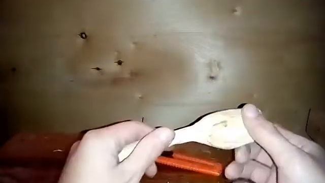 Резная ложка из бруска