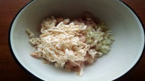 Рубленные куриные котлеты с плавленым сыром