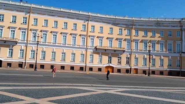 Дворцовая площадь, Петербург. 21 мая 2023.