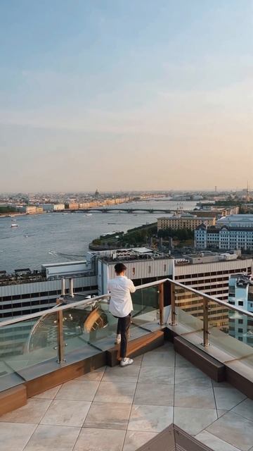 Шикарный вид с крыш Питера 😍 #крышипитера смотреть онлайн