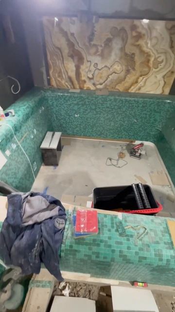 Будет зеленый бассейн из Bisazza мозаики в СПА центре гостиницы Панорама, Зеленоградск #бассейн смотреть онлайн