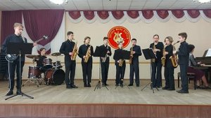 Р.Моретти "Под крышами Парижа"