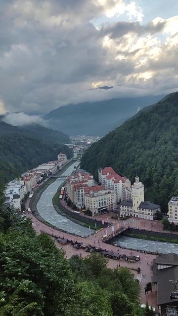 Вид с канатки на Роза Хутор / 16 июня 2023 г./ Russia смотреть онлайн