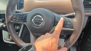 Обзор Nissan Serena 2.0 Highway Star V Selection 4WD на авторынке Зеленый Угол, г. Владивосток