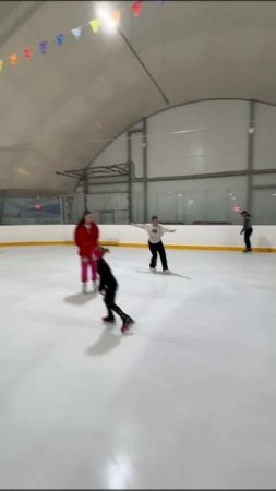 Готовлюсь сама к соревнованию ⛸️😁